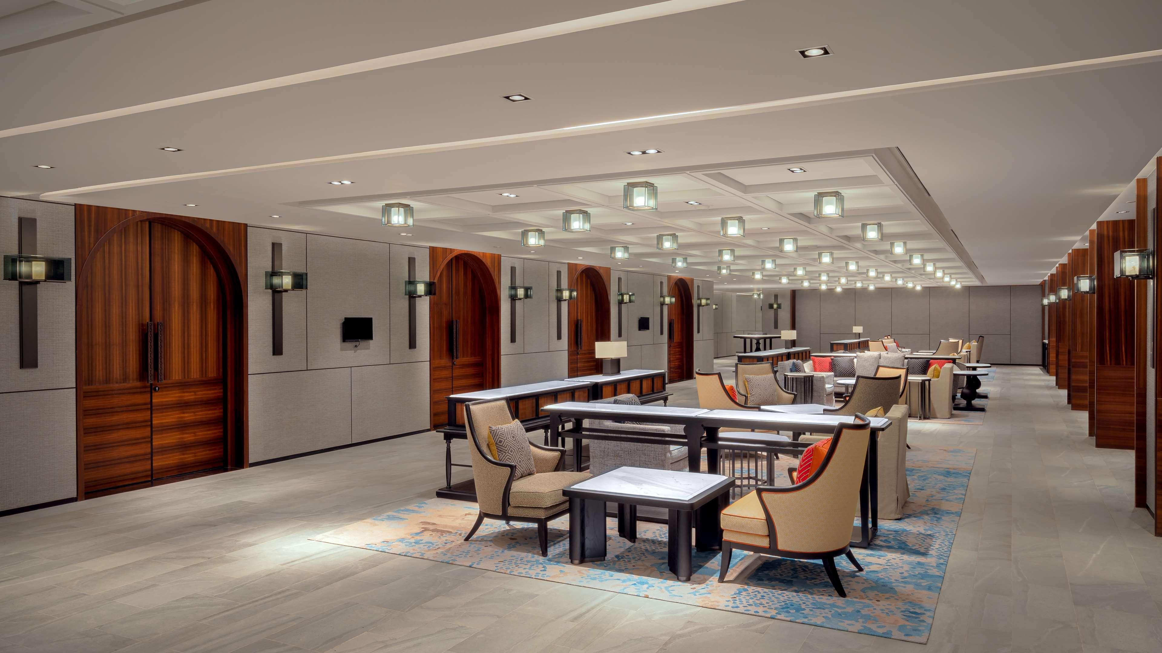 Hyatt Regency Phnom Penh Ξενοδοχείο Εξωτερικό φωτογραφία